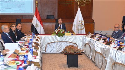 وزير التموين يترأس اجتماع مجلس إدارة اللجنة العامة للمساعدات الأجنبية