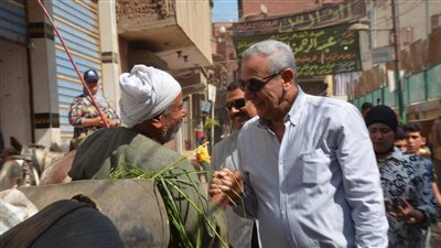 جولة مفاجئة لـ محافظ الغربية في قرية كفر حجازي وعزبة حمد بالمحلة