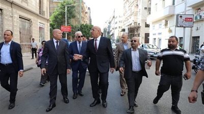 محافظ القاهرة ومستشار رئيس الجمهورية يتفقدان أعمال تطوير منطقة القاهرة الخديوية