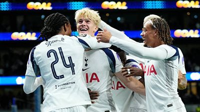 توتنهام يبدأ رحلة كأس الرابطة باختبار أمام دونكاستر