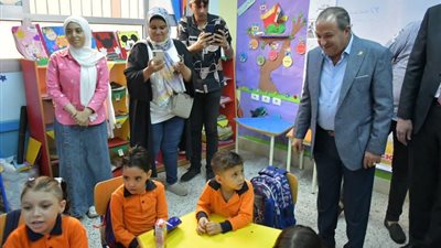 محافظ بورسعيد للطلاب: اعتمدوا على معلم الفصل بدلا من الدروس الخصوصية