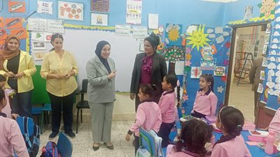 مدير تعليم القاهرة تتفقد سير الدراسة بمدرسة الشهيد محمد أحمد غنيم التجريبية