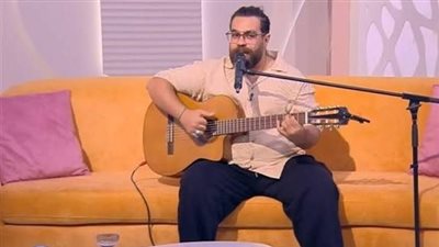 تنمر أم وجهة نظر؟.. القصة الكاملة لغضب «السوشيال ميديا» من أغنية «أنا بشحت بالجيتار»