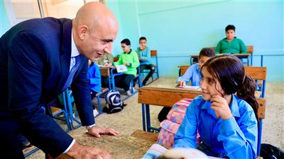 وزير التعليم يوجه بالالتزام بتطبيق لائحة الانضباط والتقييمات وأعمال السنة