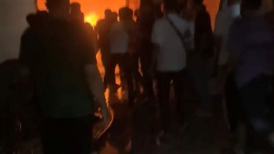 الحماية المدنية دفعت بـ8سيارات.. حربق هائل بمصنع البشبيشي فى المنطقة الصناعية بالمحلة 