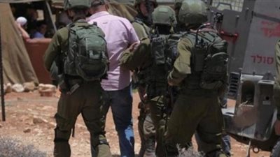 قوات الاحتلال تعتقل 22 فلسطينيًا بينهم صحفيون خلال اقتحام مناطق في نابلس