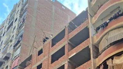 إزالة أدوار مخالفة بـ3 عقارات بأحياء السلام أول وعين شمس والهرم 