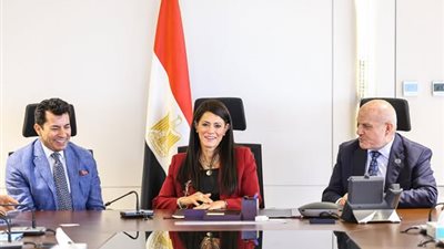 وزيرة التخطيط تبحث توسيع التصويت الإلكتروني مع وزير الرياضة ورئيس النيابة الإدارية