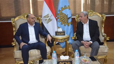 تفاصيل لقاء محافظ الغربية ووزير العمل.. وترتيبات زيارة موقع حادث حريق مصنع المحلة