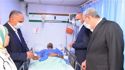 تفاصيل زيارة وزير العمل ومحافظ الغربية مصابي حادث حريق مصنع المحلة الكبرى