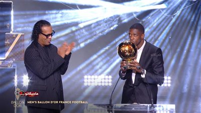 عاااجل.. عثمان ديمبيلي يحصل على جائزة أفضل لاعب في العالم وصلاح الرابع 