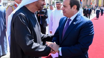  الرئيس السيسي يودع الشيخ محمد بن زايد بمطار القاهرة