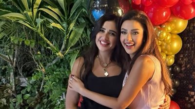 بحضور ياسمين عبد العزيز.. رضوى الشربيني تحتفل بعيد ميلادها الـ 44 (صور)