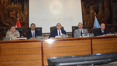اجتماع موسع لـ محافظ الغربية لمناقشة الاستعدادات لاحتفالات العيد القومي وأكتوبر