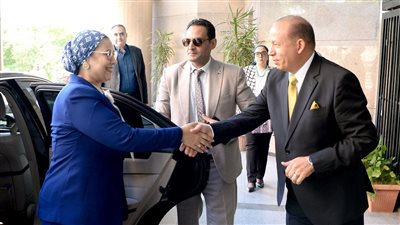 رئيس جامعة المنصورة ورئيس 