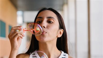 ما علاقة فقاقيع الصابون بالدخول في النوم سريعًا؟