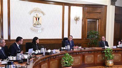 «مدبولي» يتابع موقف المشروعات الجاري تنفيذها بالتعاون بين «الإسكان» والقوات المسلحة 