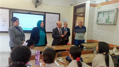 نائب وزير التعليم ووكيل الوزارة بالقاهرة يتابعان سير العملية التعليمية بمدارس الزيتون
