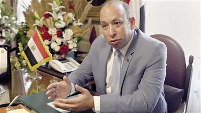 عميد طب قصر العيني: حماية المرضى من العدوى أثناء العمليات مسؤولية الفرق الطبية 