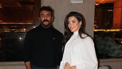 يارا السكري تشارك أحمد العوضي في 