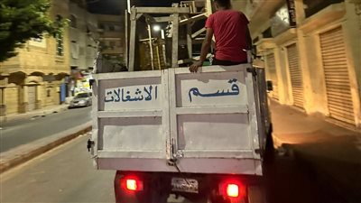 محلية دمياط تُطلق حملة مسائية لرفع الإشغالات وتحصيل مستحقات الدولة