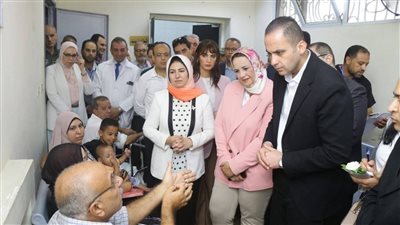 محافظ دمياط يعلن خطة لتطوير الخدمات الصحية بالمحافظة