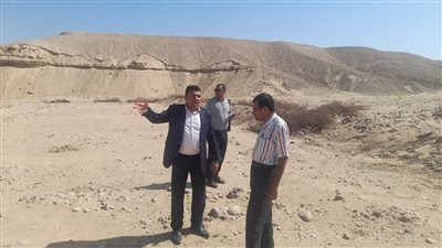 بالصور.. فحص ومعاينة ملفات تقنين أراضى أملاك دولة بمركز الطود بالأقصر