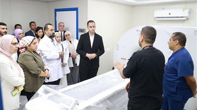 خلال جولته التفقدية.. نائب وزير الصحة يشيد بـ «جراحات اليوم الواحد» في دمياط