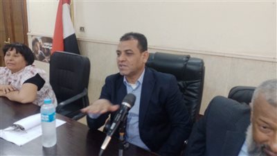 رئيس «مدينة البياضية» يلتقي مع مكلفات الخدمة العامة لتيسير أعمالهن بالأقصر