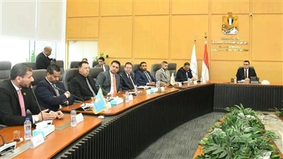 وزير الإسكان: توفير فرص استثمارية بالمدن الجديدة وفق رؤية مصر 2030
