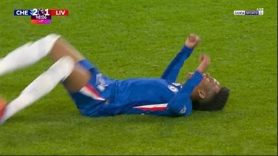 ليفربول يسقط أمام تشيلسي فى الوقت القاتل. آرسنال يتصدر وفوز مانشستر يونايتد 