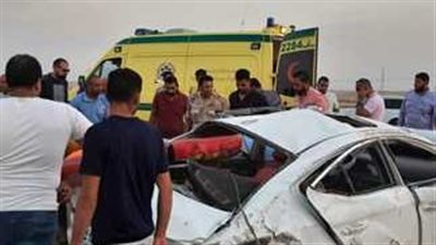 إصابة 6 أشخاص إثر حادث انقلاب ميكروباص أعلى الطريق الصحراوي بالصف