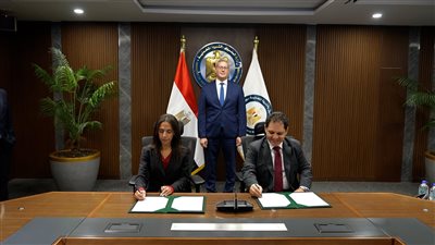 «بدوي» يشهد توقيع اتفاقية للشراكة مع القطاع الخاص المصري بمشروعات تصنيع الفوسفات 