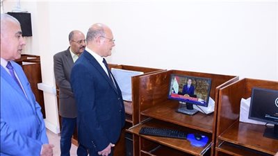 رئيس جامعة سوهاج: تطوير معامل الحاسب الآلي بالجامعة الأهلية