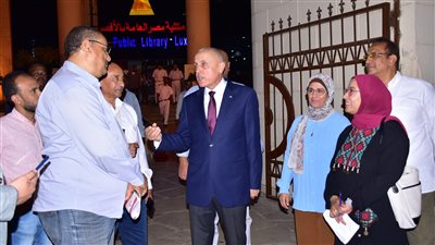 «محافظ الأقصر» يكلف بتنفيذ أعمال صيانة وتجديد بمكتبة مصر العامة (صور)