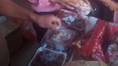 233 مخالفة.. ضبط 8 طن سكر وسماد مدعم حملة تموينية بالمنيا 