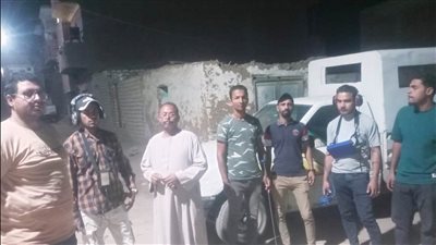 تكثيف أعمال النظافة العامة وحل مشاكل المياه الجوفية والصرف الصحى فى أسوان