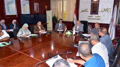 «محافظ الأقصر» يشدد على سرعة إنهاء إجراءات تقنين أراضي الدولة (صور)