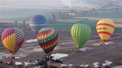 انطلاق 60 رحلة بالون طائر تقل 1800 سائحا بالأقصر