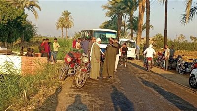 عاجل.. انقلاب أتوبيس تابع لأحد المدارس في ترعة بالمنيا (صور)