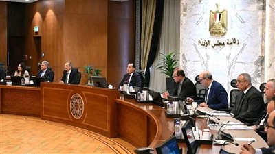 «مدبولي» يتابع تطوير منظومة معلومات مصلحة الجوازات المركزية وإصدار التأشيرة الإلكترونية