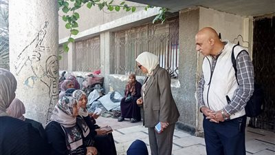 مدير تعليم القاهرة تواصل جولاتها الميدانية لمتابعة انتظام الدراسة 