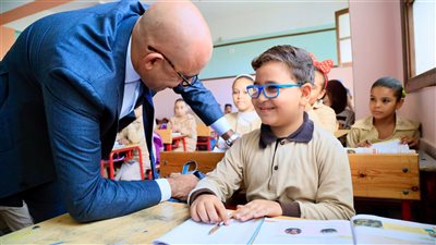  زيارة مفاجئة لوزير التعليم لمدارس الفيوم لمتابعة الانضباط وسير الدراسة