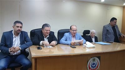 وكيل صحة الدقهلية يناقش مؤشرات الأداء ويكرم الإدارات المتميزة