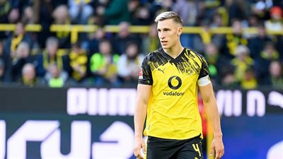 ليفربول يضع عينه على نجم دورتموند لخلافة فان دايك