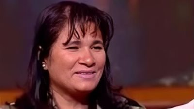 تعليق صادم من «المهن التمثيلية» حول ظهور عزة سعيد المثير للجدل ببرنامج إدوارد