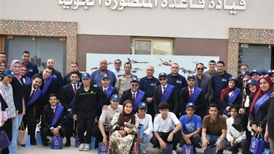 طلاب جامعة المنصورة في زيارة ميدانية لقاعدة المنصورة الجوية 