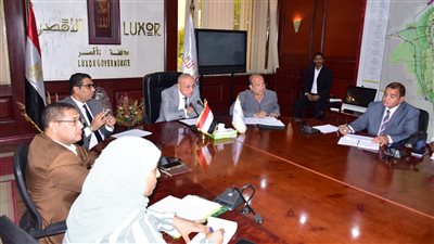 «محافظ الأقصر» يبحث آخر المستجدات حول المهام والتكليفات بالاجتماع الشهرى