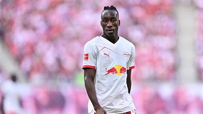 لايبزيج يضع سعرًا فلكيًا لنجمه الإيفواري الشاب يان ديوماند