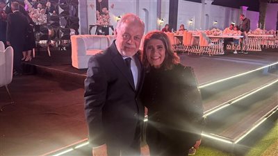 أبرزهم أشرف زكي وسهر الصايغ.. نجوم الفن في حفل زفاف نجل عايدة فهمي (صور) 